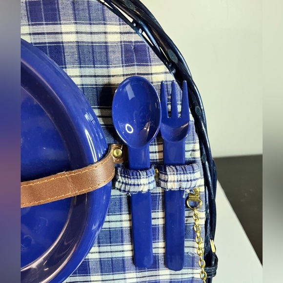 Vintage Blue Wicker Picnic Basket Set – 36+ Pieces Complete - Picture 6 of 16
